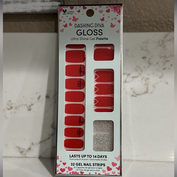 Dashing diva Valentine’s Day nail strips - Picture 1 of 1